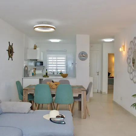 Apartament Capitain Beachside Haven
