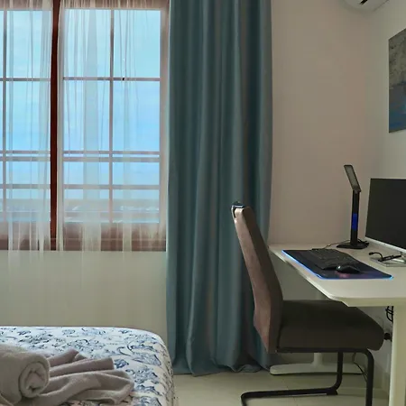 Capitain Beachside Haven Acantilado de los Gigantes
