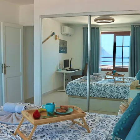 Capitain Beachside Haven Acantilado de los Gigantes